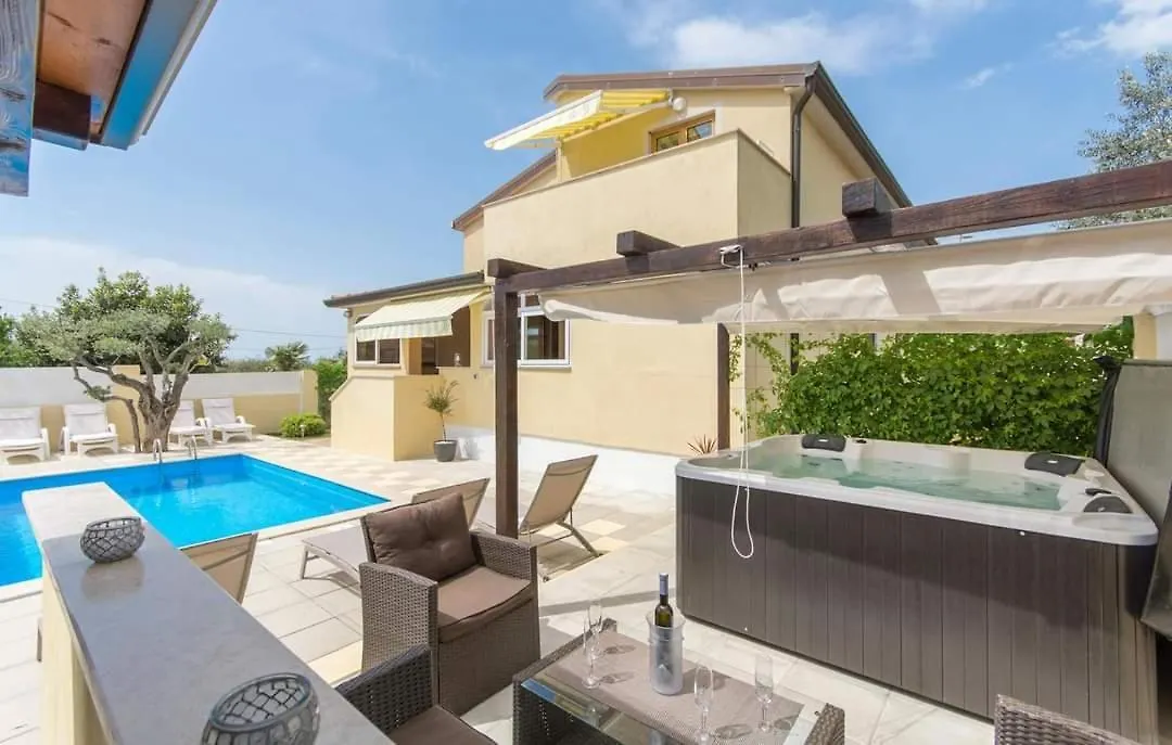 شقة Gimy Villa&App 1 Porec Gedići